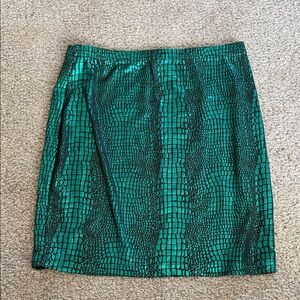 Elegant Green Patterned Skirt